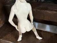 Beeldje naakte vrouw - afbeelding 2 van  2