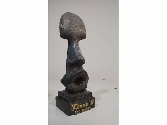 Beeldje naar “salvador dali” - afbeelding 3 van  3