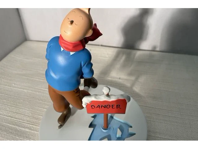 Beeldje tintin & bobby danger/ijs - afbeelding 2 van  6