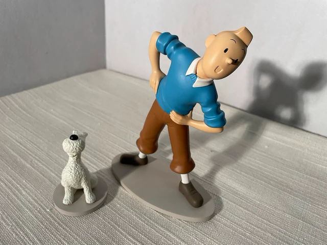 Beeldje tintin & bobby gymnastiek - afbeelding 1 van  5