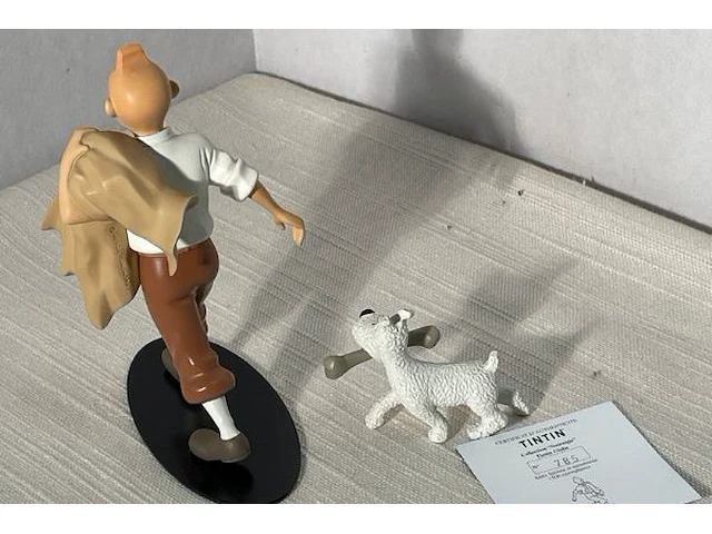 Beeldje tintin globe - afbeelding 2 van  5