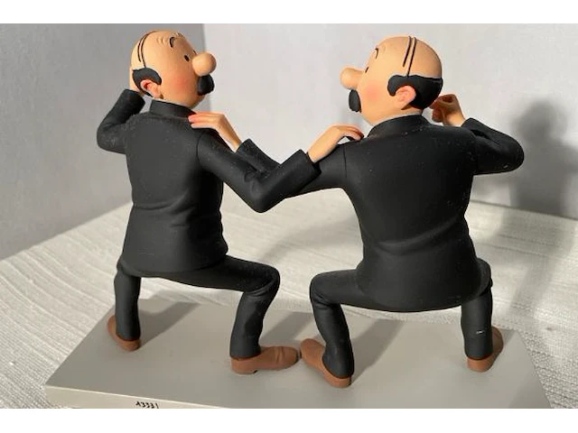 Beeldje tintin janssens & janssens exclusief collector item - afbeelding 2 van  6