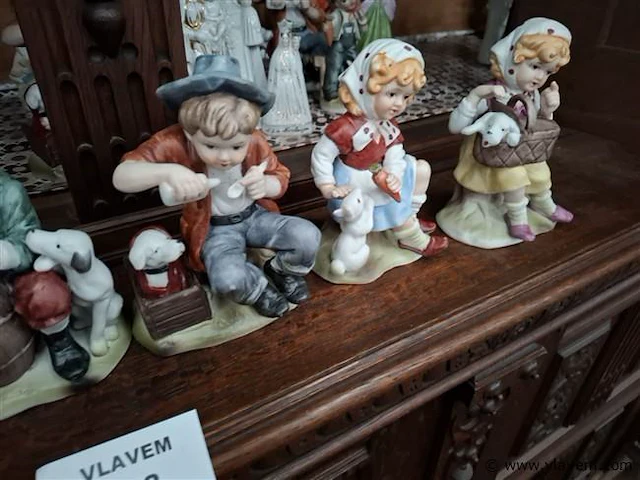 Beeldjes - afbeelding 3 van  3