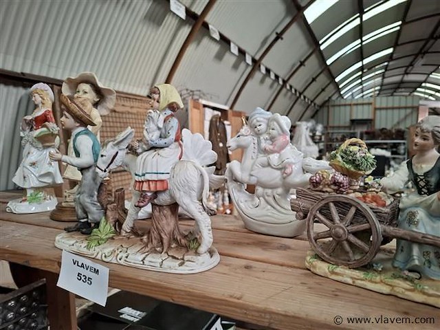 Beeldjes - afbeelding 1 van  3