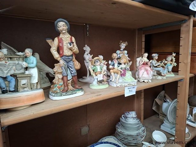 Beeldjes - afbeelding 1 van  4