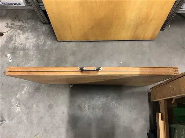 Behangerstafel - afbeelding 2 van  2