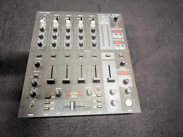 Behringer - djx750 - dj-mixer - afbeelding 1 van  6