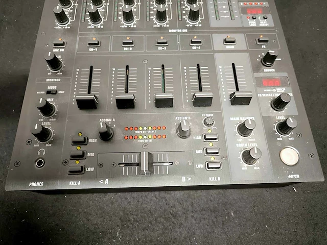 Behringer - djx750 - dj-mixer - afbeelding 3 van  6