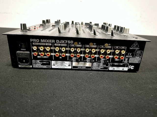 Behringer - djx750 - dj-mixer - afbeelding 4 van  6