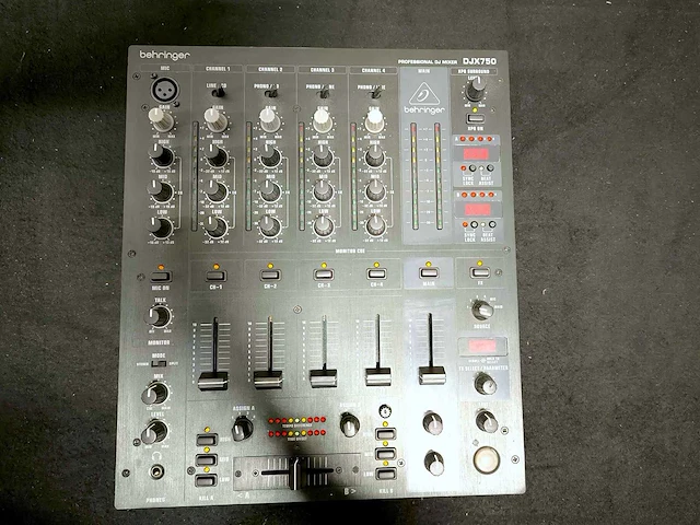 Behringer - djx750 - dj-mixer - afbeelding 5 van  6