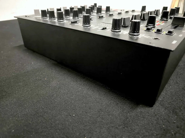 Behringer - djx750 - dj-mixer - afbeelding 6 van  6