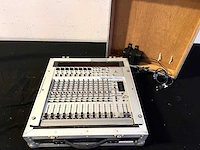 Behringer - eurorack mx2004a - pa-mixer