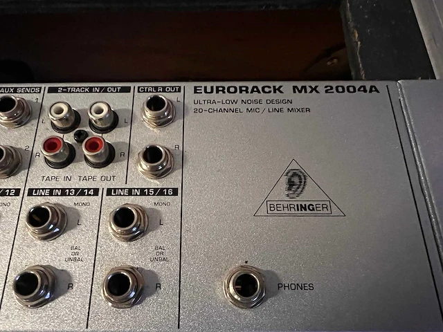 Behringer - eurorack mx2004a - pa-mixer - afbeelding 5 van  8
