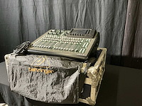 Behringer digital mengtafel - afbeelding 1 van  9