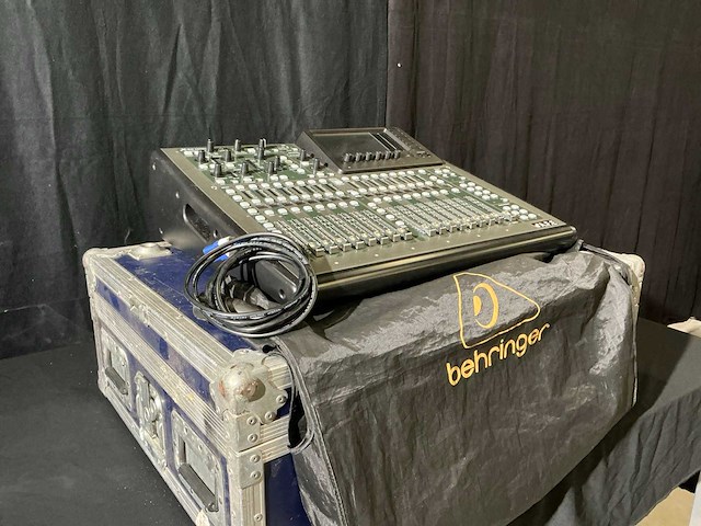 Behringer digital mengtafel - afbeelding 2 van  9