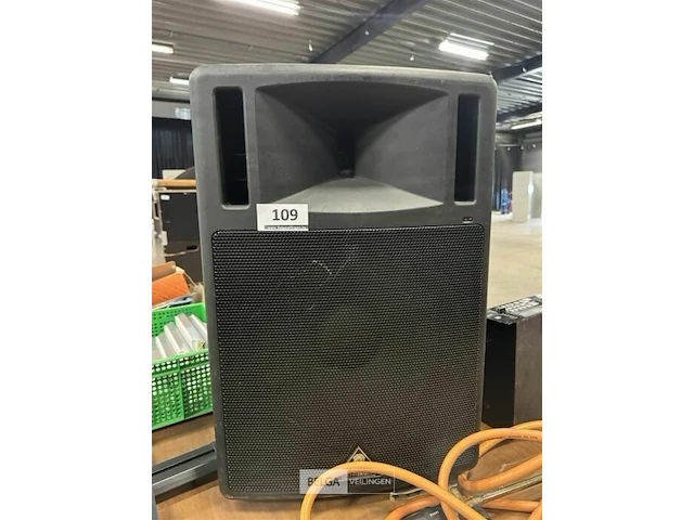 Behringer geluidbox 300w b300 - afbeelding 1 van  4