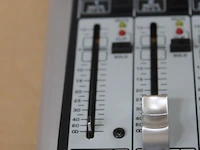 Behringer premium mixer - afbeelding 3 van  3