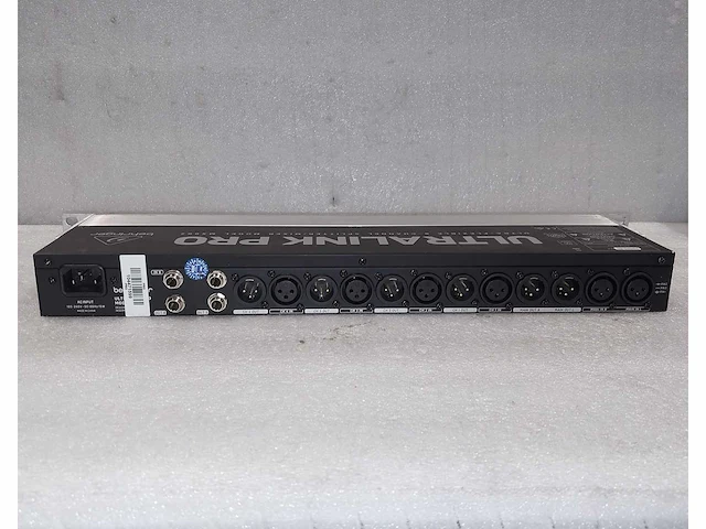 Behringer ultra link pro mx882 ultra flexibele 8-kanaals splitter/mixer - afbeelding 2 van  4