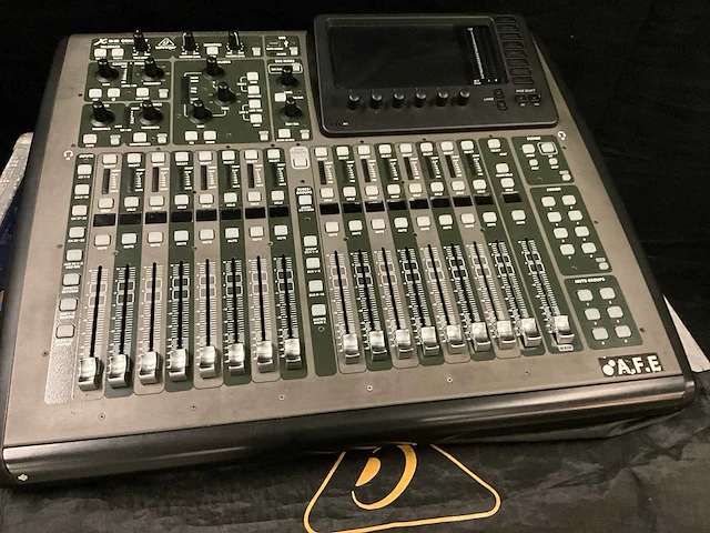 Behringer x32 compact digitale mengtafel - afbeelding 5 van  7
