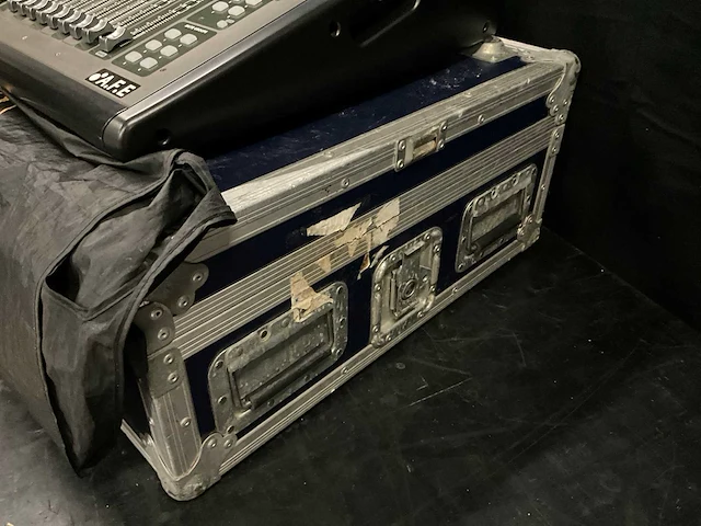 Behringer x32 compact digitale mengtafel - afbeelding 7 van  7