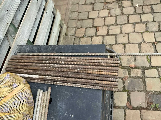 Bekistingsmateriaal (18x) - afbeelding 4 van  7