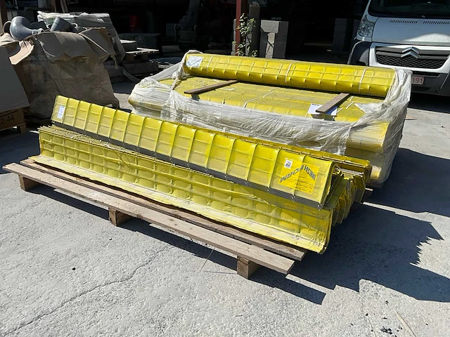 Bekistingsmateriaal (250x) - afbeelding 1 van  5
