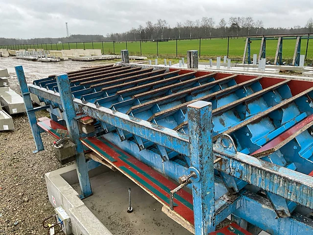 Bekistingsmateriaal horizontale trappenmal - trapbekisting - afbeelding 16 van  22