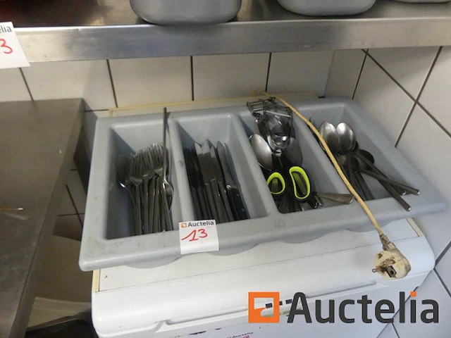 Beko rvs plateaus + vriezer - afbeelding 3 van  8