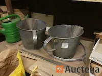 Belangrijk kavel accessoires van bloemenwinkels, tellers, scriban,... - afbeelding 16 van  16