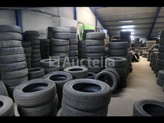 Belangrijke partij tweedehands banden - afbeelding 8 van  9