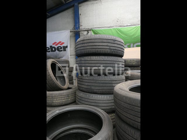 Belangrijke partij tweedehands banden - afbeelding 9 van  9