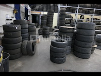 Belangrijke partij tweedehands banden - afbeelding 2 van  6