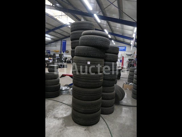 Belangrijke partij tweedehands banden - afbeelding 4 van  6