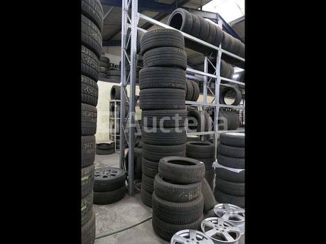 Belangrijke partij tweedehands banden - afbeelding 5 van  6