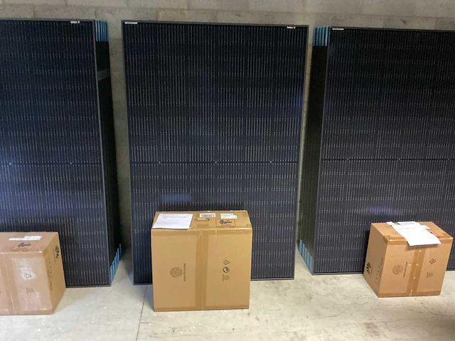 Belinus 430 huawei - sun 2000 - solar panel set - afbeelding 1 van  3