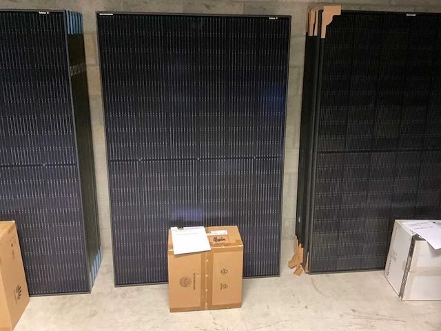 Belinus 430 huawei - sun 2000 - solar panel set - afbeelding 1 van  3
