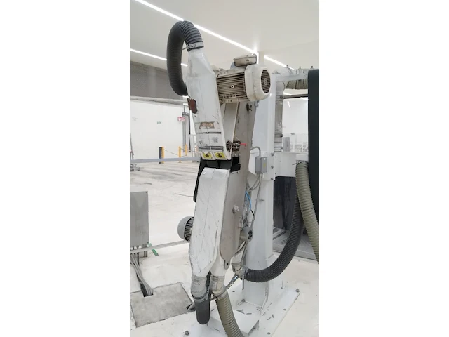 Belt trimming - afbeelding 3 van  17