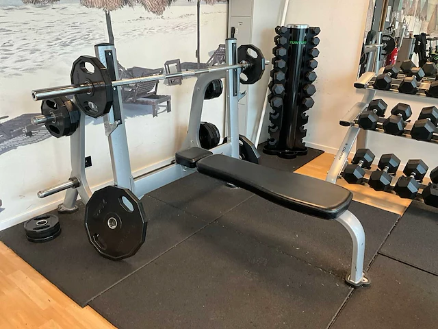 Benchpress bodytone + bar en ca. 16 gewichten - afbeelding 1 van  9