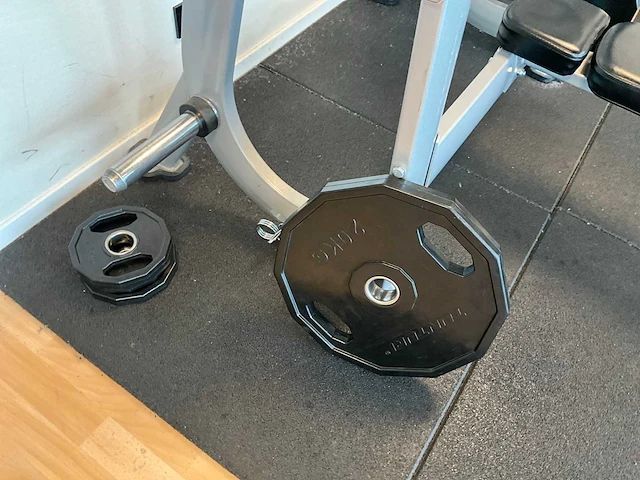 Benchpress bodytone + bar en ca. 16 gewichten - afbeelding 5 van  9