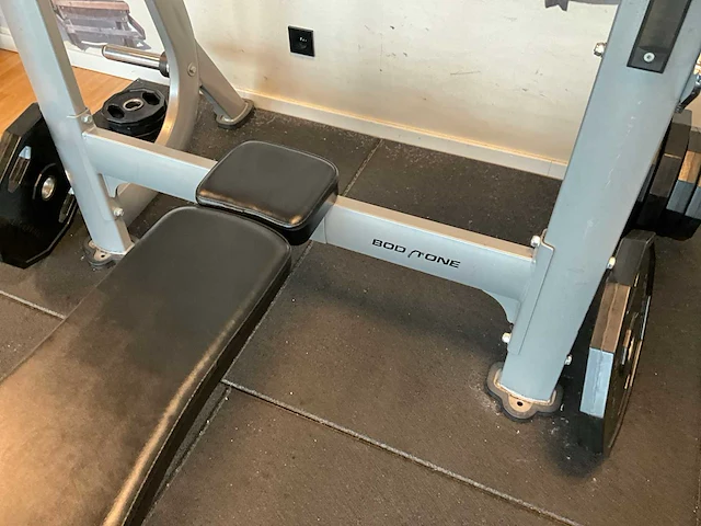 Benchpress bodytone + bar en ca. 16 gewichten - afbeelding 9 van  9