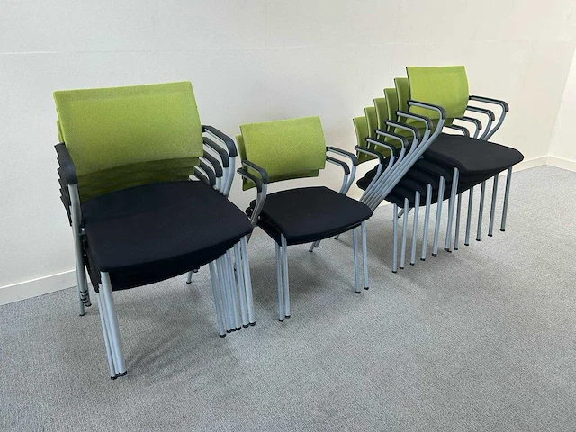 Bene - stapelbare bezoekersstoel - waiting room chair (14x) - afbeelding 2 van  4