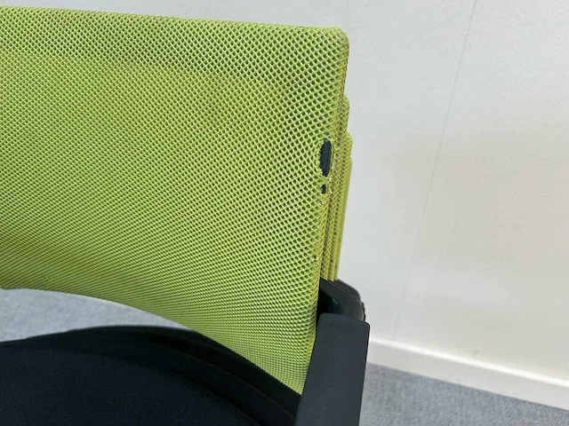Bene - stapelbare bezoekersstoel - waiting room chair (14x) - afbeelding 4 van  4