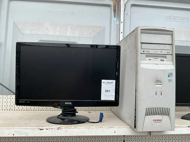 Beno scherm + compaq computerconfiguratie - afbeelding 1 van  4