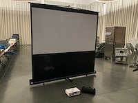 Benq beamer + projectiescherm - afbeelding 1 van  8