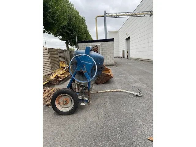Benzine betonmolen kawasaki - afbeelding 2 van  8