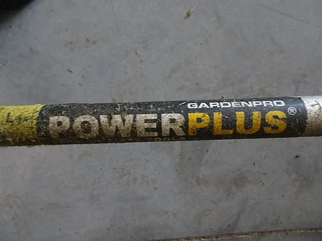 Benzine bosmaaier powerplus - afbeelding 3 van  5