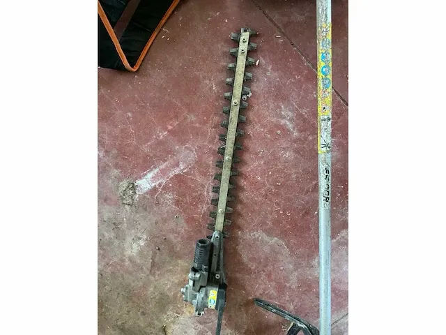 Benzine bosmaaier stihl fs90r - afbeelding 6 van  9