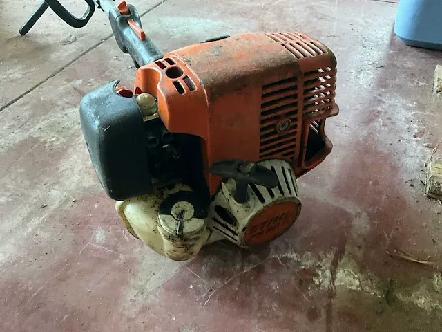 Benzine bosmaaier stihl fs90r - afbeelding 7 van  9