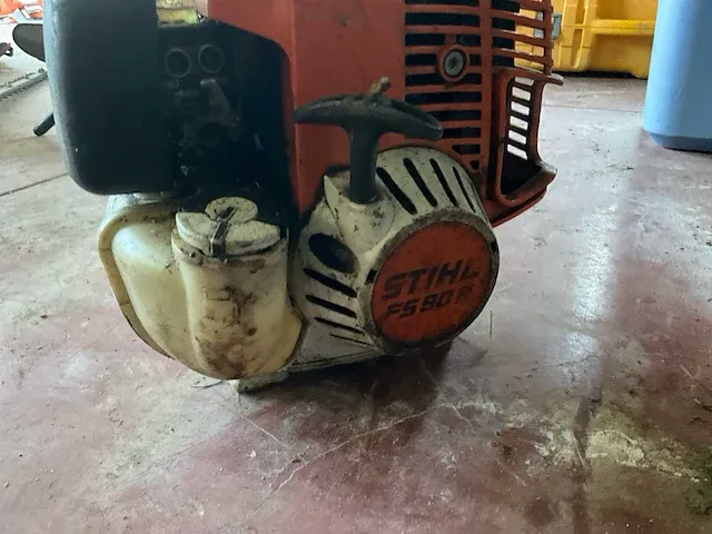 Benzine bosmaaier stihl fs90r - afbeelding 8 van  9