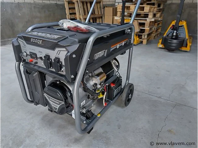 Benzine generator 10 kva - afbeelding 5 van  24